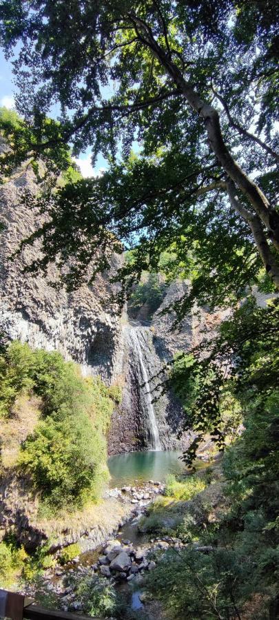 Gite Le Chamaju ラボーム エクステリア 写真
